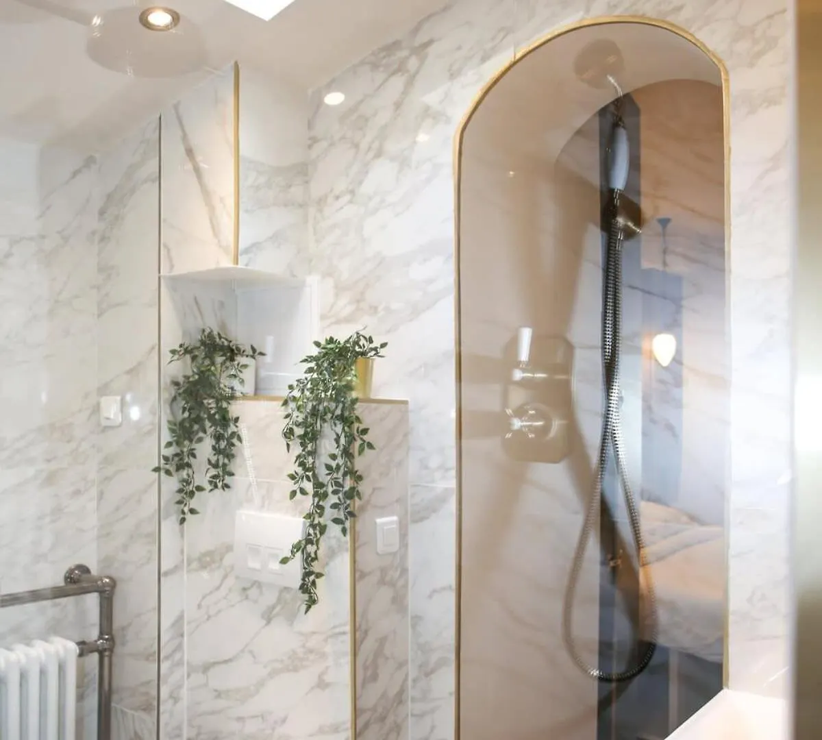 Appartement Moderne Confort Proche Montmartre - 4P Paris 0*,  France